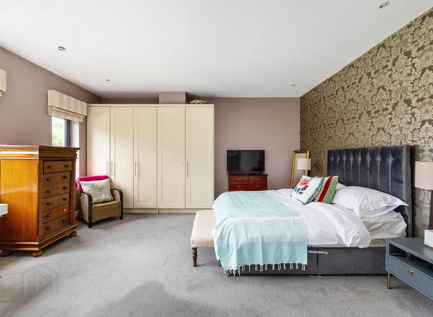 4 Corr Castle, Howth Road, Howth, Howth, D13X821