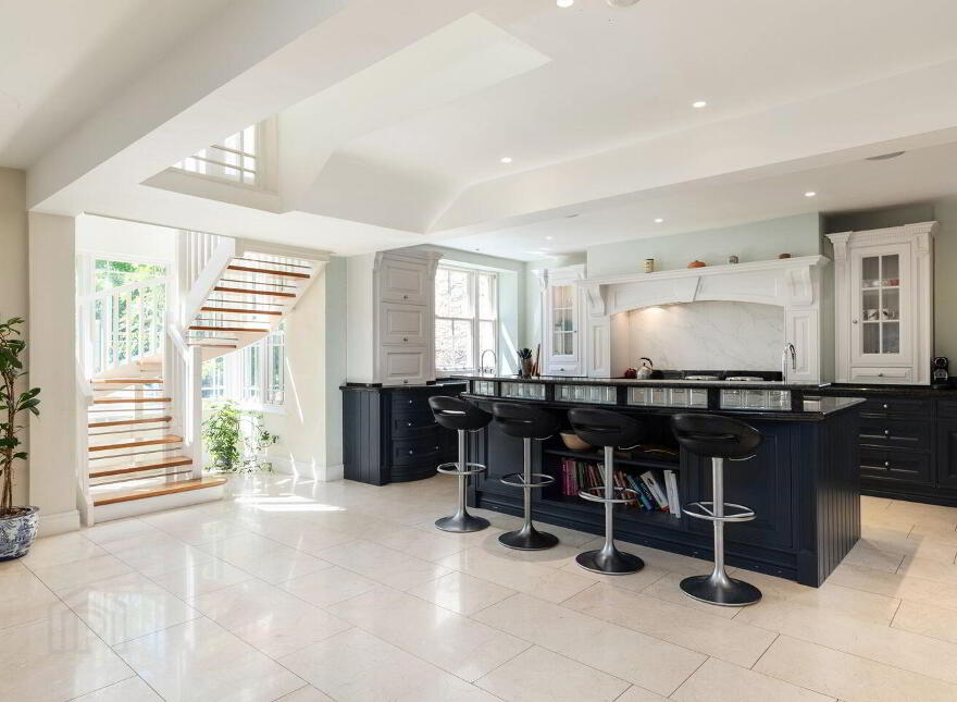 3 St James Terrace, 6 Clonskeagh Road, Clonskeagh, Dublin 6, D06