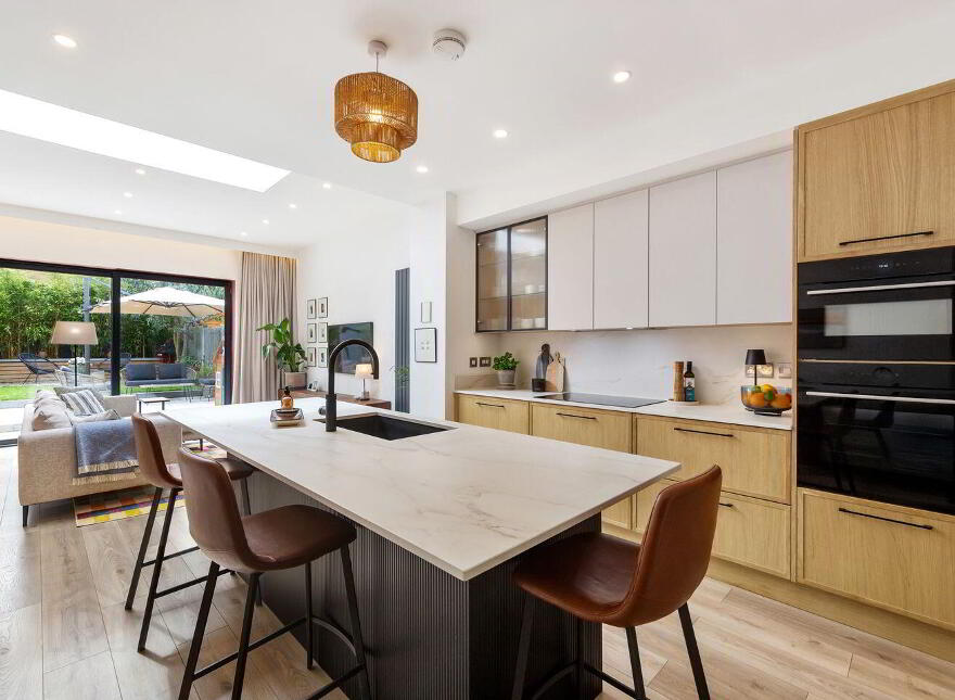 8 Shackleton Avenue, Adamstown, K78W9V3