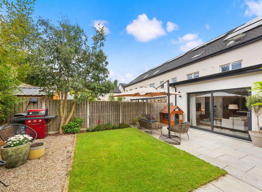 8 Shackleton Avenue, Adamstown, K78W9V3