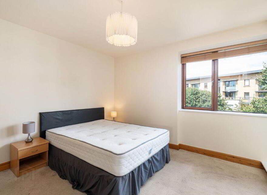115 Castlegate Way, Adamstown, K78AK83