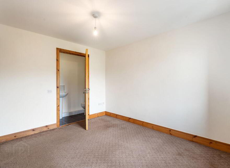 6 Castlegate Crescent, Adamstown, Adamstown, K78F721