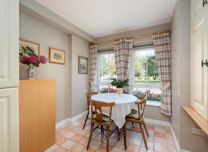12 Larkfield View, Lucan, K78HY43