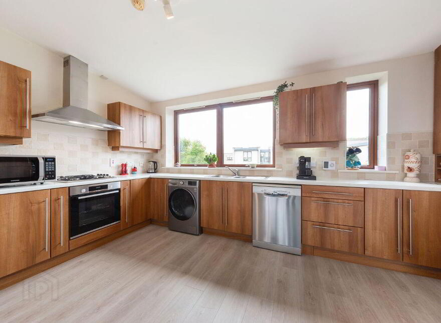 84 Adamstown Avenue, Adamstown, K78EX41