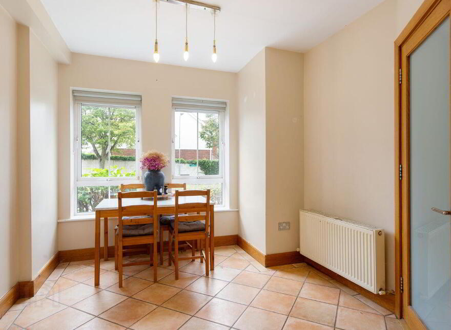 9 Larkfield Grove, Lucan, K78VY98