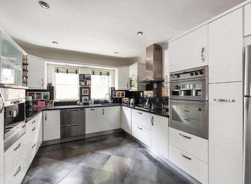 13 Knockdara, Seamount Road, Malahide, K36K778