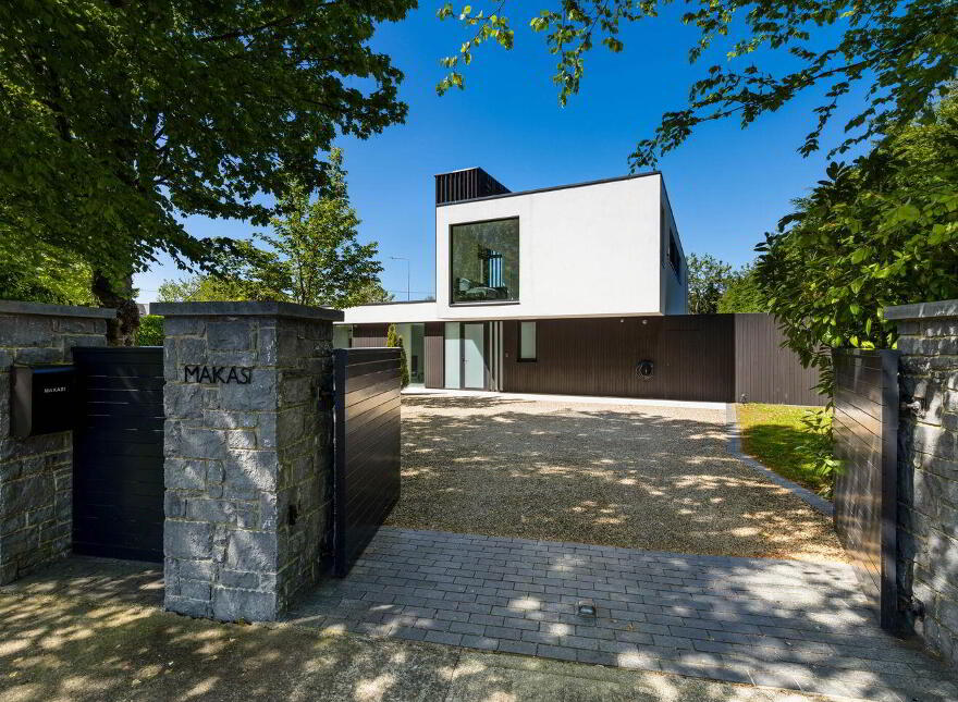 Makasi, Swords Road, Malahide, K36FX37