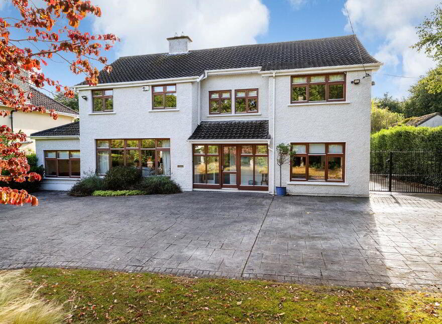 Hermanus, Grove Road, Malahide, K36EK65 photo