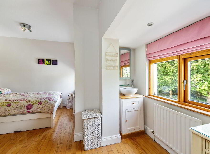 Hermanus, Grove Road, Malahide, K36EK65