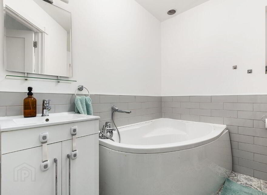 166 Mulvey Park, Dundrum, Dundrum, D14NT28