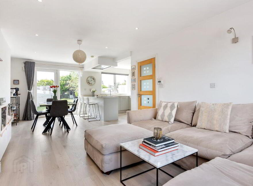 96 Taney Crescent, Goatstown, Goatstown, D14CX85