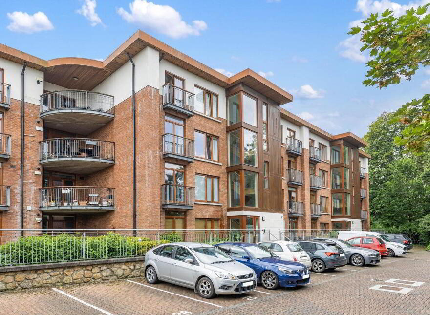 13 Kingston Hall, Rathfarnham, Dublin 18, D18RR99