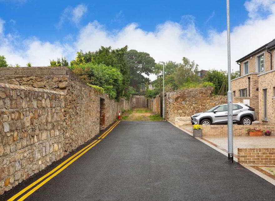 The Lane, Northumberland Close, Northumberland Avenue, Dún Laogh...Dun Laoghaire