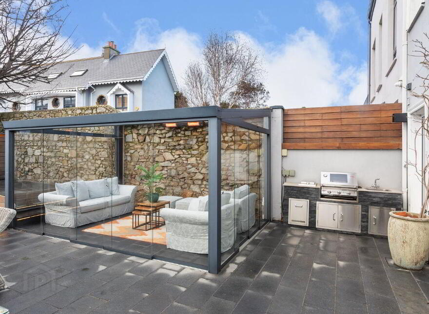 Seaview, 3 St Alban's, Newtownsmith, Sandycove, A96AD62