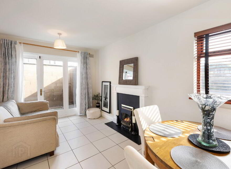 1A Cross Avenue, Dún Laoghaire, Dun Laoghaire, A96X392