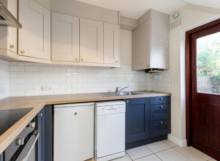 1A Cross Avenue, Dún Laoghaire, Dun Laoghaire, A96X392