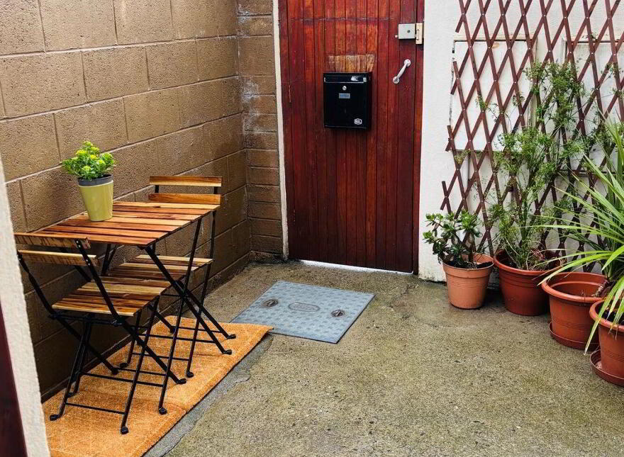 1A Cross Avenue, Dún Laoghaire, Dun Laoghaire, A96X392