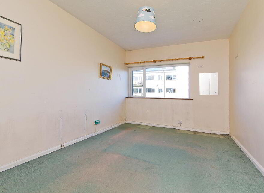 10 Hibernia, De Vesci Court, Monkstown, A96F292
