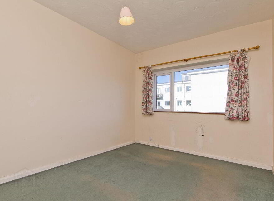 10 Hibernia, De Vesci Court, Monkstown, A96F292