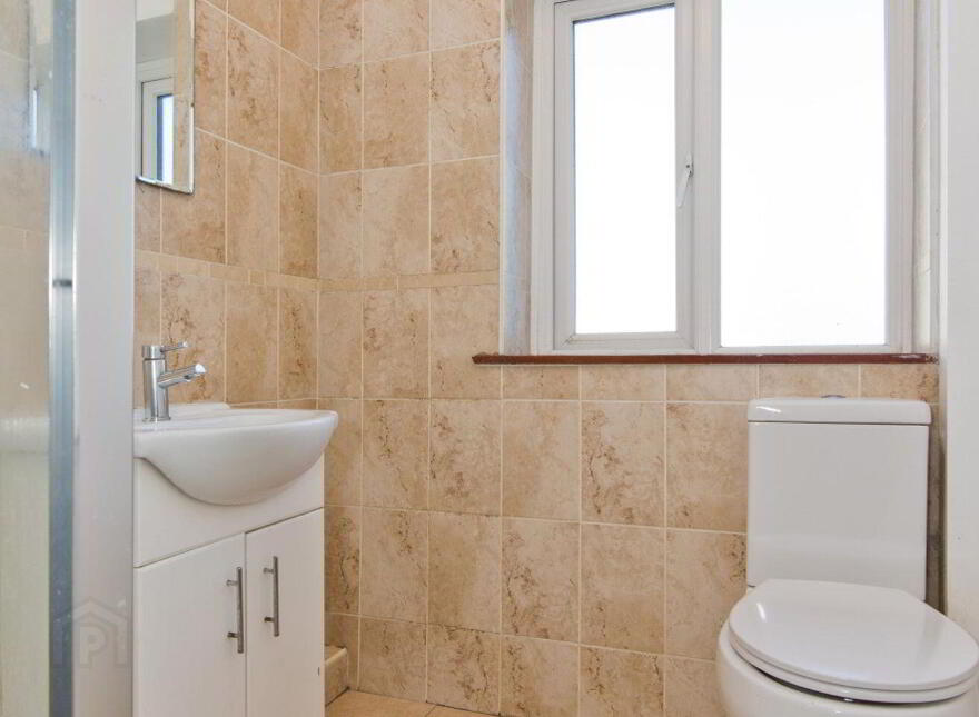 10 Hibernia, De Vesci Court, Monkstown, A96F292