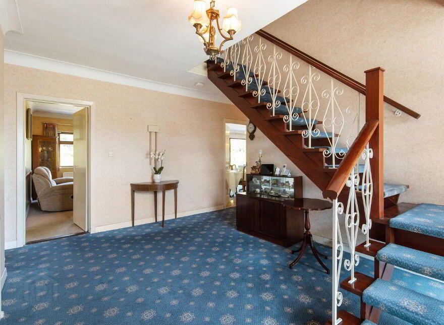 2 Stradbrook Lawn, Blackrock, Blackrock, A94K277