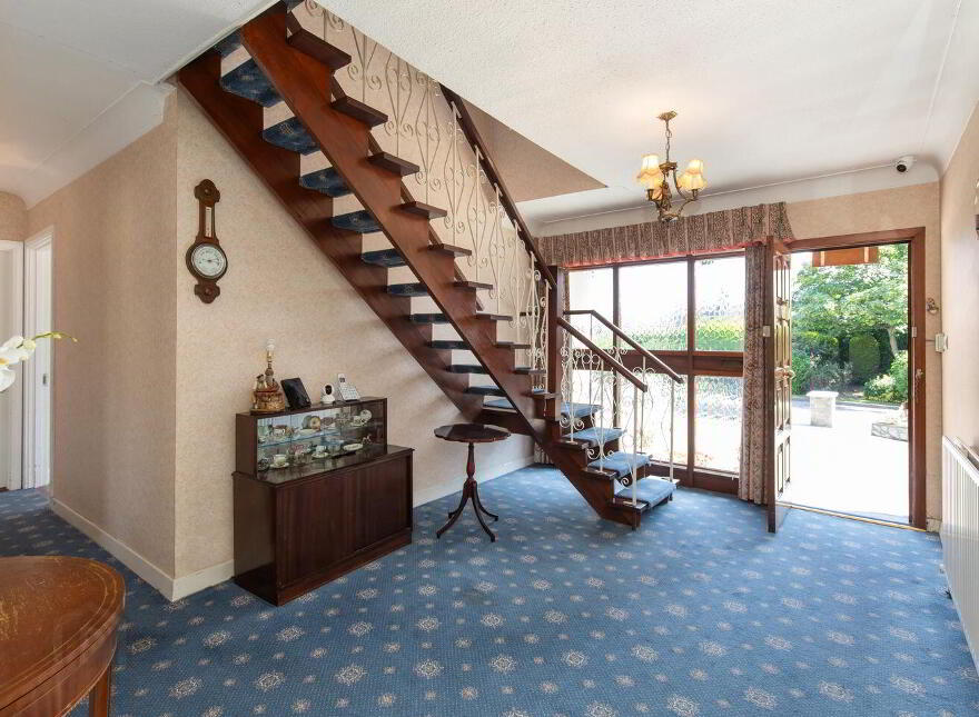 2 Stradbrook Lawn, Blackrock, Blackrock, A94K277