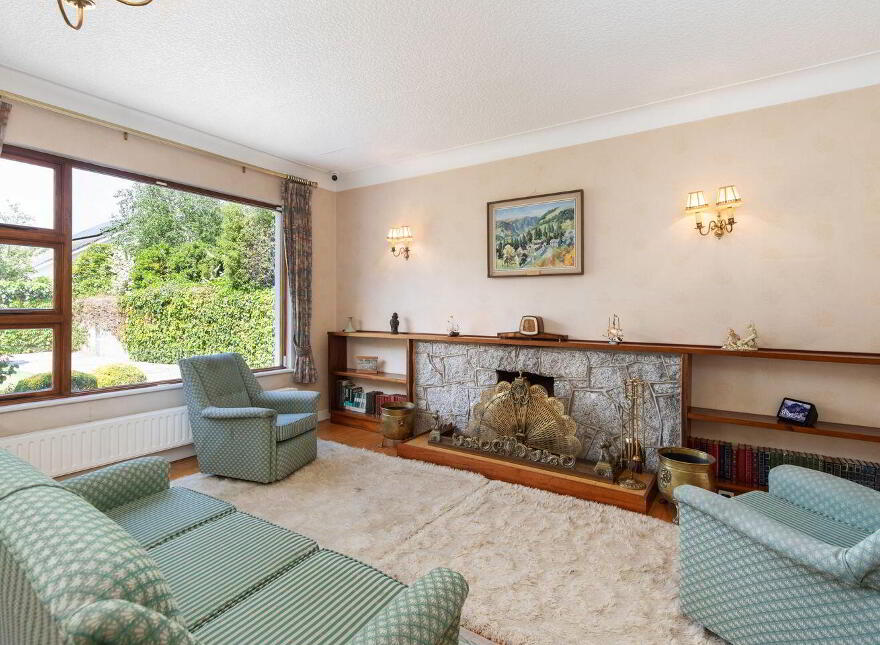 2 Stradbrook Lawn, Blackrock, Blackrock, A94K277