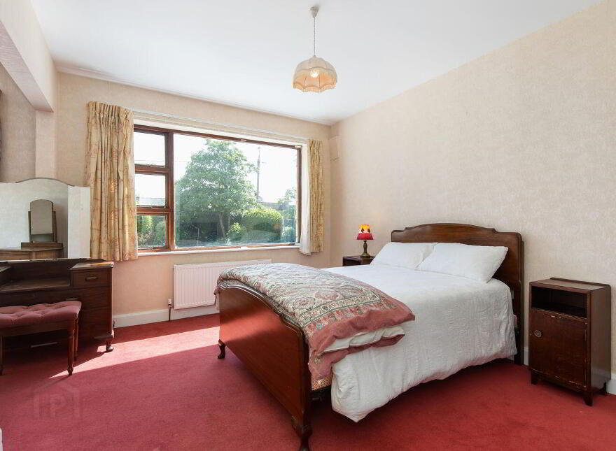 2 Stradbrook Lawn, Blackrock, Blackrock, A94K277