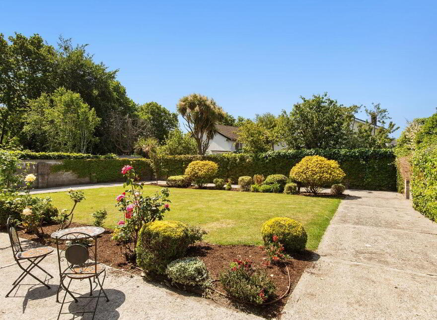 2 Stradbrook Lawn, Blackrock, Blackrock, A94K277