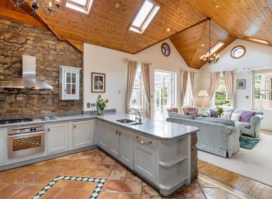 Crannmor, Knapton Road, Monkstown, A96YD37
