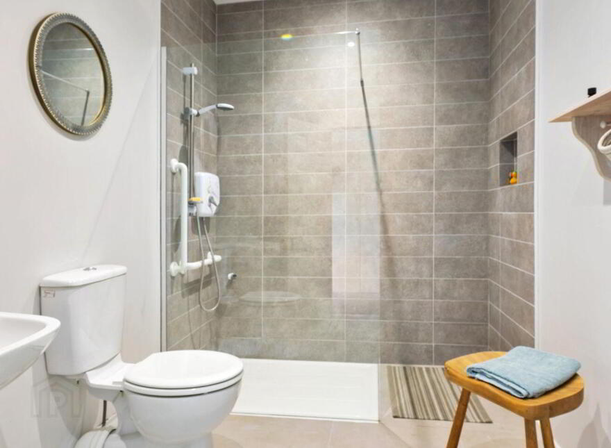 69 Beech Park Road, Dublin 18, D18N2N2