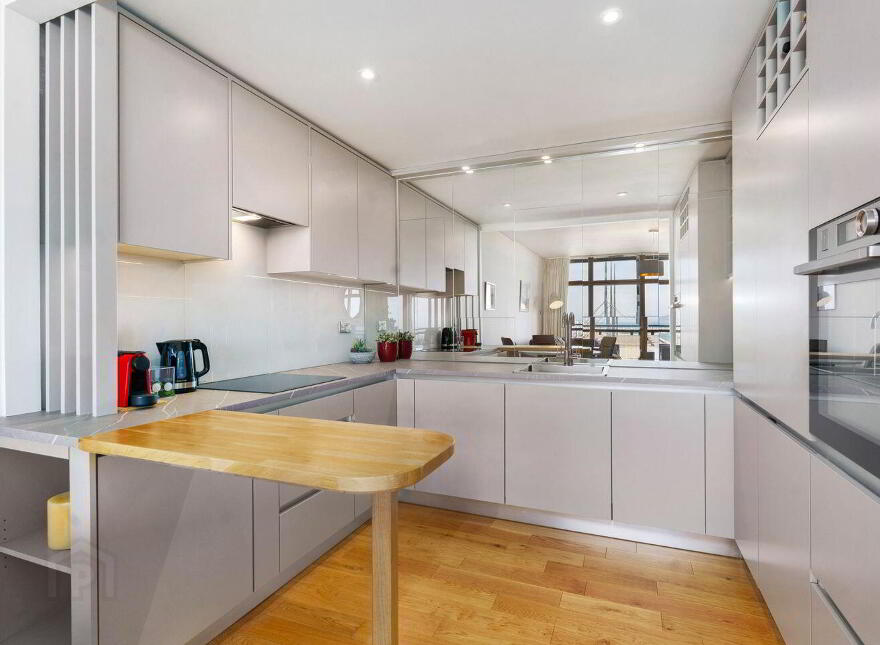 8 The Pavilion, Marine Road, Dún Laoghaire, Dun Laoghaire, A96AC91