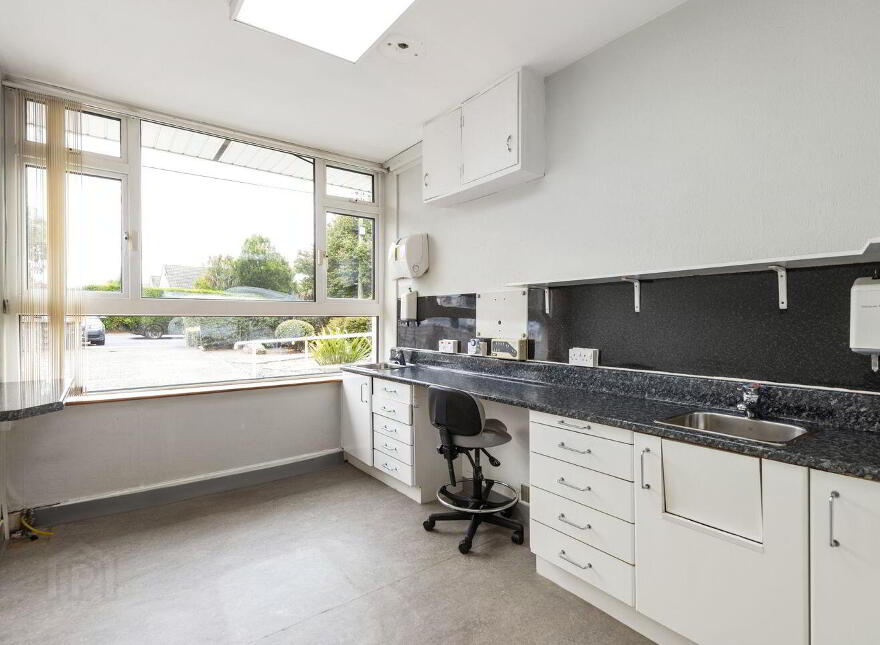 235 Rochestown Avenue, Dún Laoghaire, Dun Laoghaire, A96W8X4