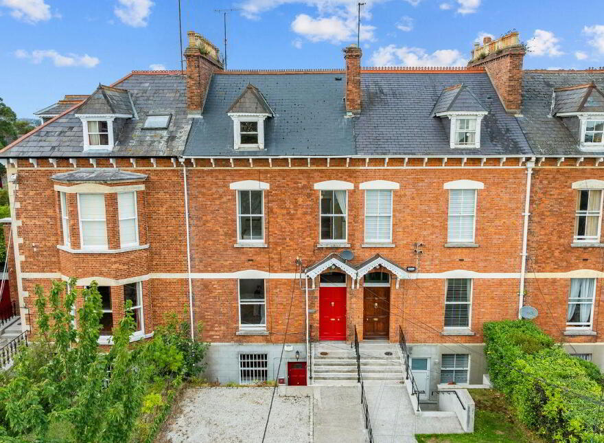 27 Cambridge Terrace, York Road, Dún Laoghaire, Dun Laoghaire, A96H2T7