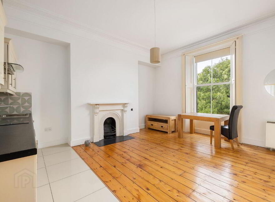 27 Cambridge Terrace, York Road, Dún Laoghaire, Dun Laoghaire, A96H2T7
