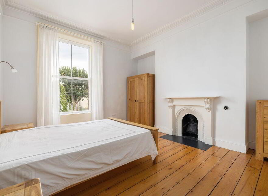 27 Cambridge Terrace, York Road, Dún Laoghaire, Dun Laoghaire, A96H2T7