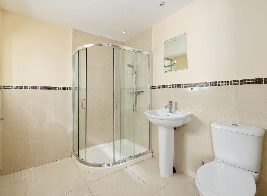 27 Cambridge Terrace, York Road, Dún Laoghaire, Dun Laoghaire, A96H2T7