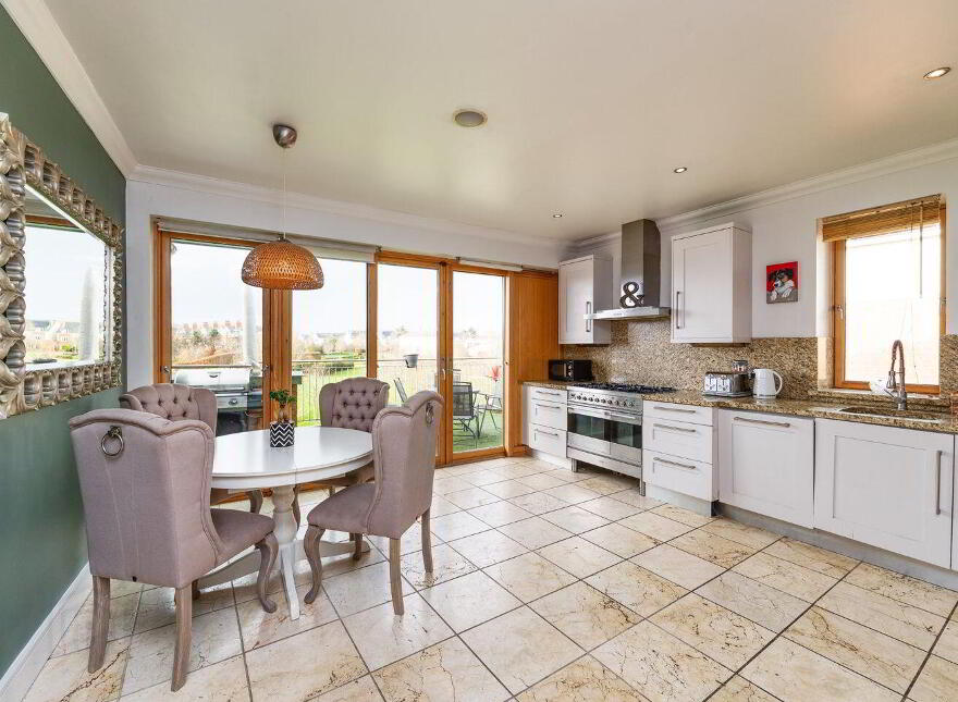 18 Alder Lodge, Farmleigh Avenue, Farmleigh Woods, Castleknock, Castleknock, D15N242