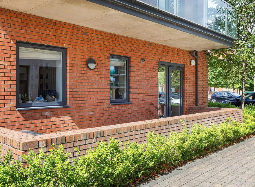 15 Clonbern, Phoenix Park Racecourse, Castleknock, Castleknock, D15HXC8