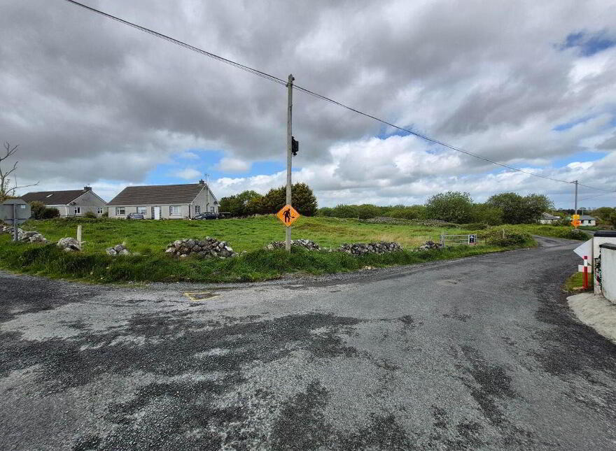 0.4 Acre In Claretuam, Belclare