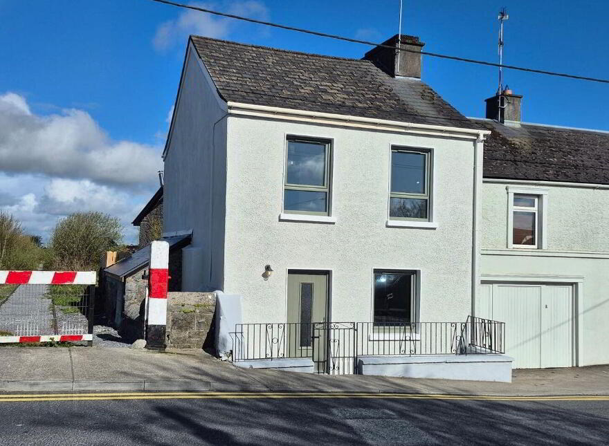 Vicar Street, Tuam, H54CR68