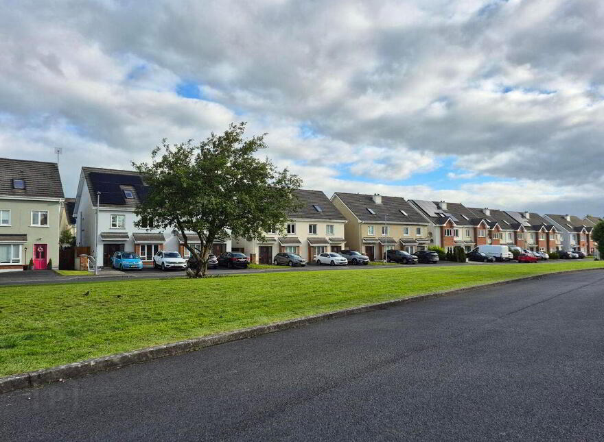 134 Carrigweir, Weir Road, Tuam, H54X340