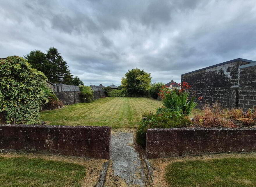 Inisfree, Dublin Road, Tuam, H54HV83