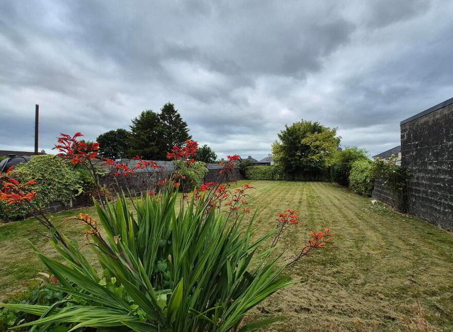 Inisfree, Dublin Road, Tuam, H54HV83