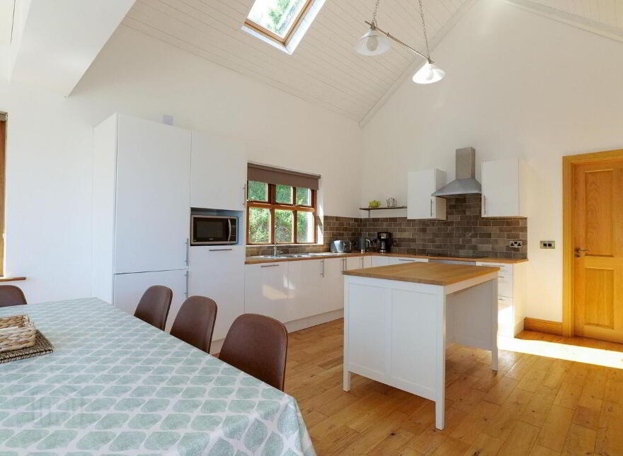 Kilbride Point, Finny, F12C838