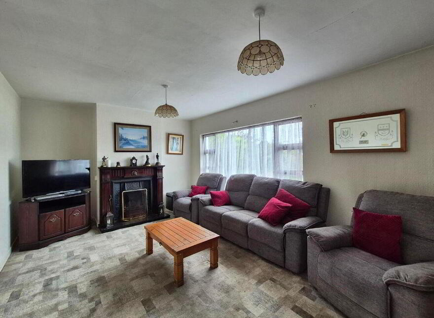 Galway Road, Tuam, H54W244