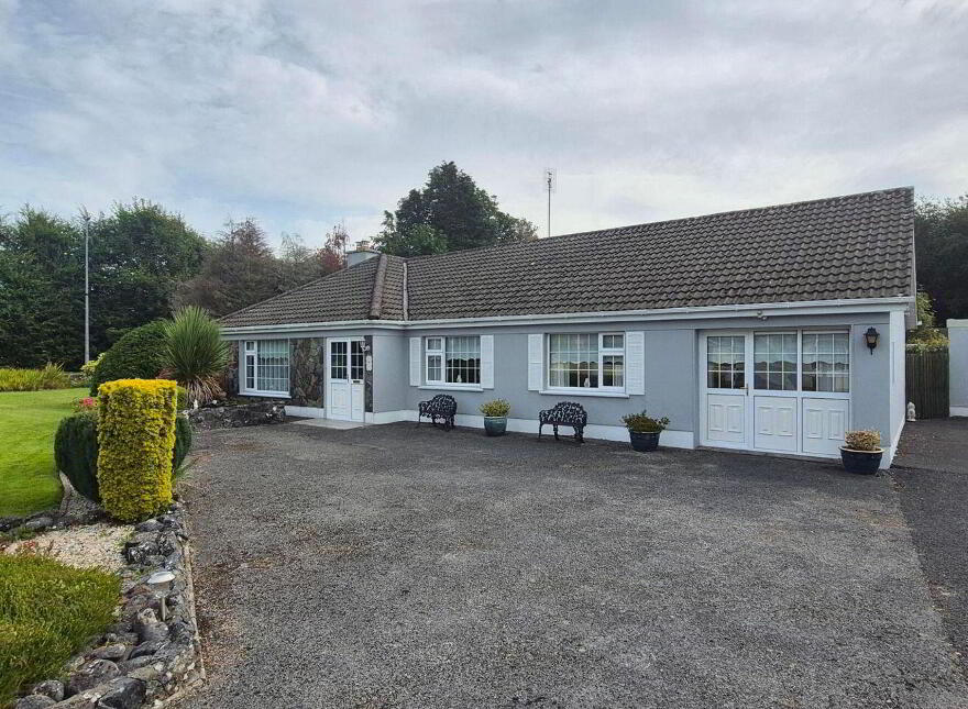 2 Grattan Park, Mountbellew, H53P025