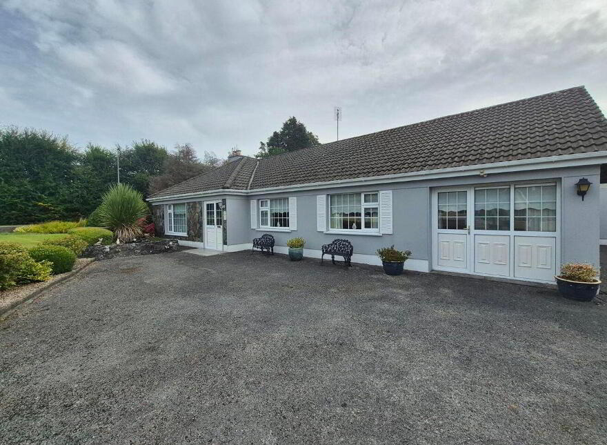 2 Grattan Park, Mountbellew, H53P025