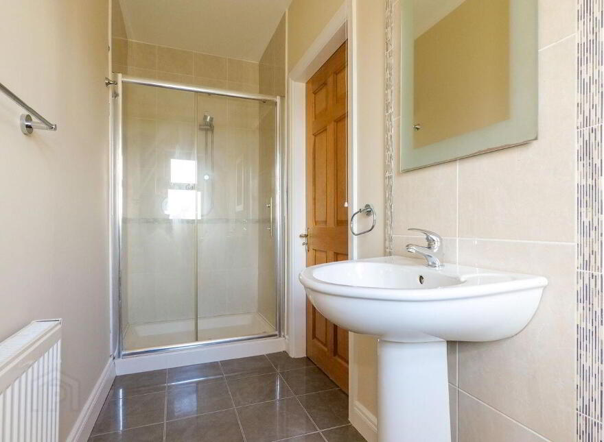 Ardskea Beg, Ballyglunin, Ballyglunin, H54A628