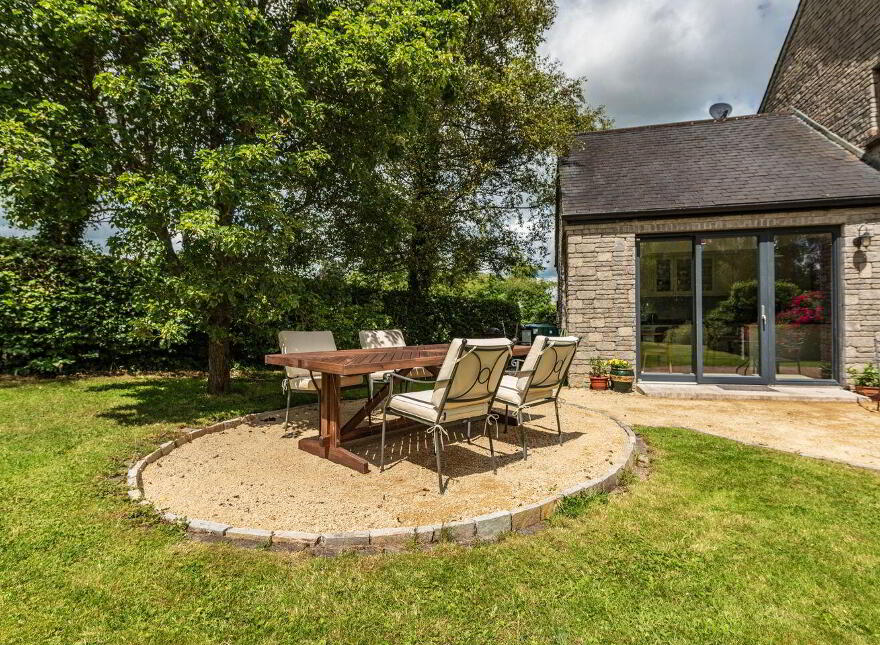 Bodenstown Lodge, Bodenstown, Sallins, W91HT28